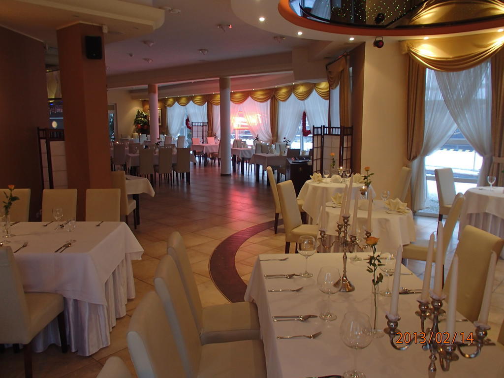 Hotel Morze Ustka Bagian luar foto