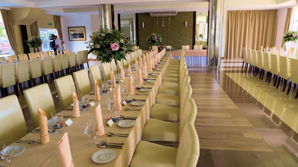 Hotel Morze Ustka Bagian luar foto